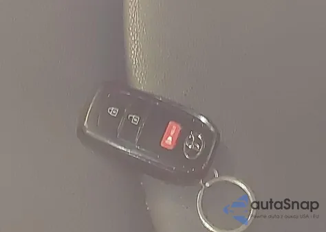 2022 Toyota Corolla Cross Xle z USA, uszkodzony, nr VIN 7MUEAAAG1NV024189